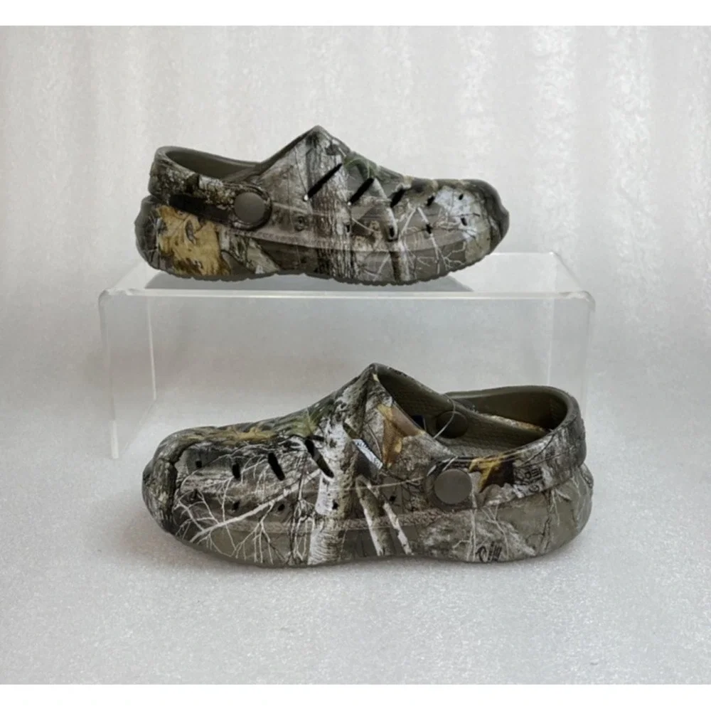 Rugged Shark Camo Real Tree Edge Eva Clogs Lightweight Slip on Boys Size 9 NEW